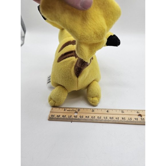 Pokémon Pinkachu 11" Plush Sleeping Laying Down Pinkachu - Picture 9 of 10